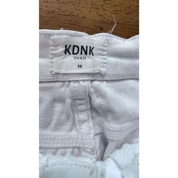 KDNK Men's Ripped Ankle Zip Tapered Leg Skinny White Jeans Light Wash Size 36 - Picture 6 of 14